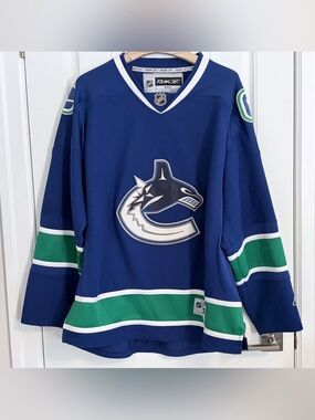 Vancouver Canucks Reebok Blue Orca Home Jersey Size XXL 2XL